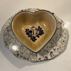 Pfaltzgraff Vintage USA Folk Art Heart Shaped Bird Pattern Fruit Vegetable Bowl